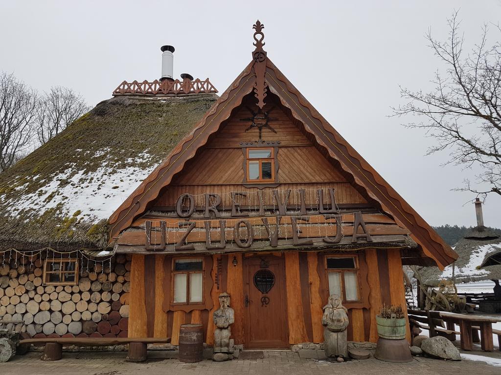 Oreiviu Uzuoveja Kaimynai Buitenkant foto