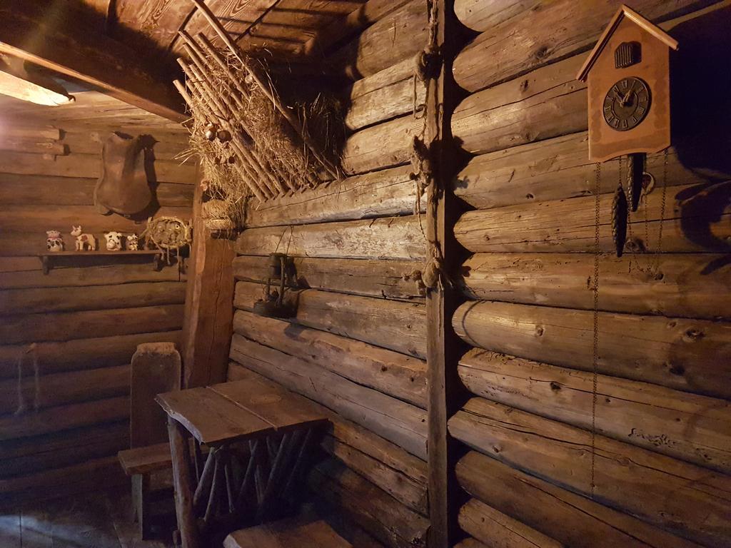 Oreiviu Uzuoveja Kaimynai Buitenkant foto